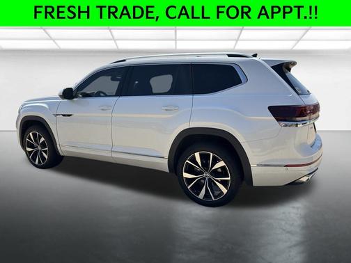 Opal White Pearl 2024 Volkswagen Atlas 2.0T SEL Premium R-Line 4MOTION