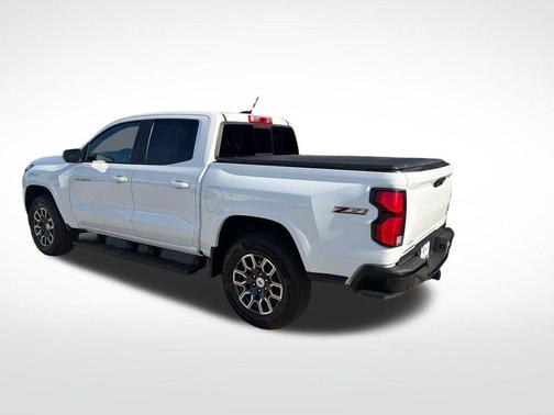 Summit White 2023 Chevrolet Colorado Z71