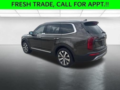 Moss 2022 Kia Telluride S