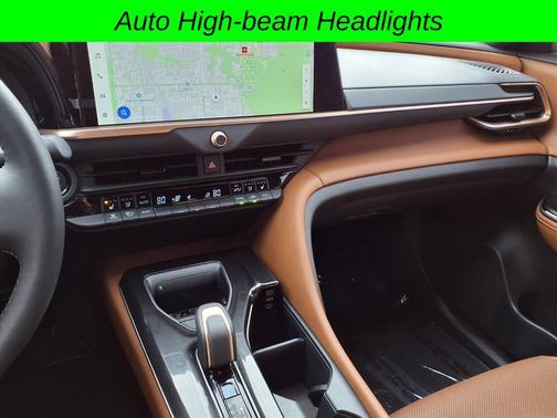 2025 Toyota Crown Signia XLE