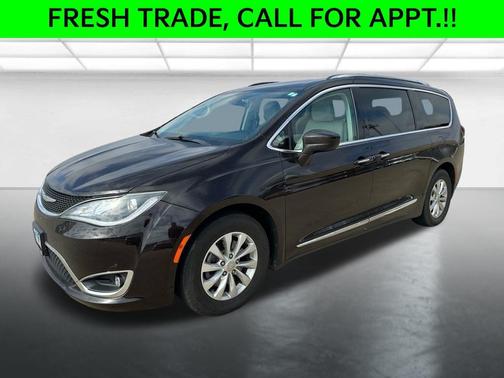 2018 Chrysler Pacifica Touring-L