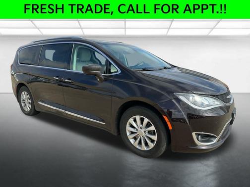 2018 Chrysler Pacifica Touring-L