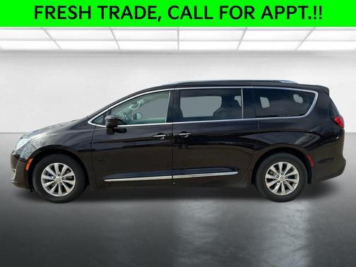 2018 Chrysler Pacifica Touring-L