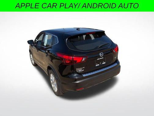 Magnetic Black Pearl 2019 Nissan Rogue Sport S