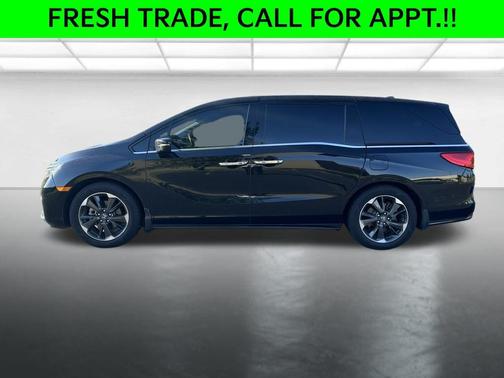 Crystal Black Pearl 2022 Honda Odyssey Elite