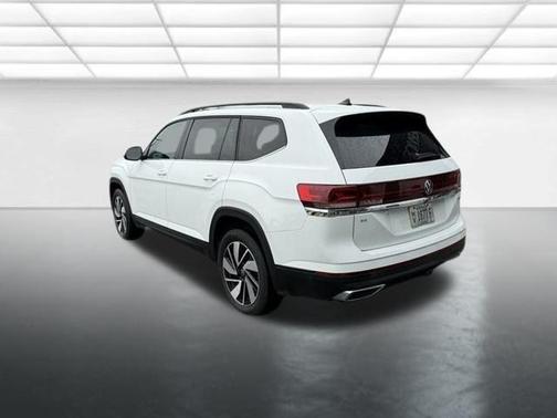 2024 Volkswagen Atlas 2.0T SE w/Technology 4MOTION