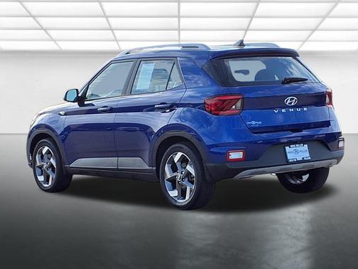 2021 Hyundai VENUE SEL