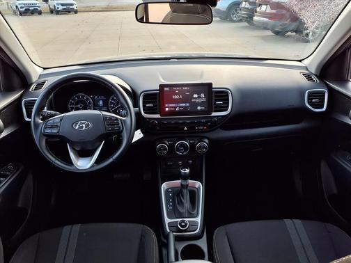 2021 Hyundai VENUE SEL