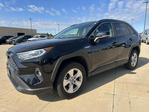 2019 Toyota RAV4 Hybrid XLE