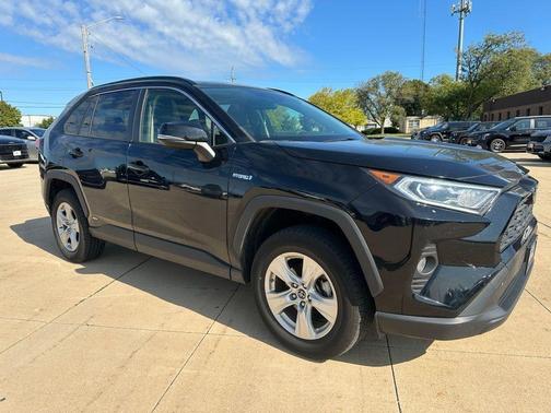 2019 Toyota RAV4 Hybrid XLE