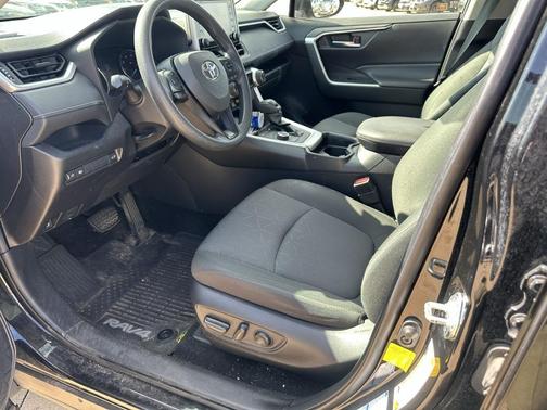 2019 Toyota RAV4 Hybrid XLE