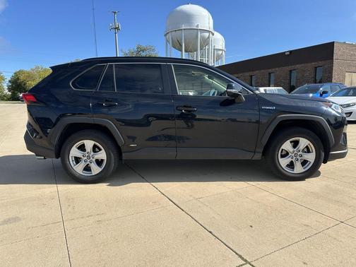 2019 Toyota RAV4 Hybrid XLE
