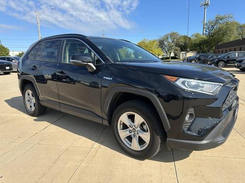 2019 Toyota RAV4 Hybrid XLE