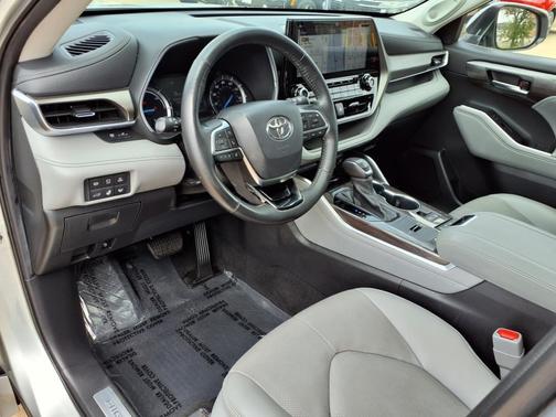 2021 Toyota Highlander Hybrid Limited