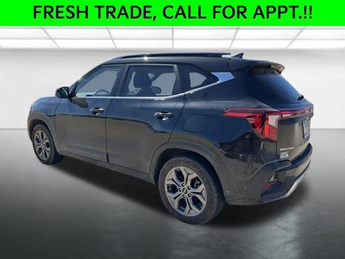 Fusion Black 2024 Kia Seltos S