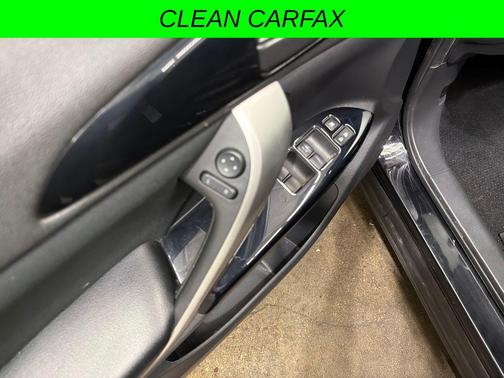 Labrador Black Pearl 2022 Mitsubishi Eclipse Cross LE