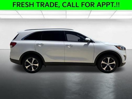 Snow White Pearl 2016 Kia Sorento EX