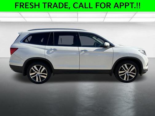 White Diamond Pearl 2017 Honda Pilot Elite