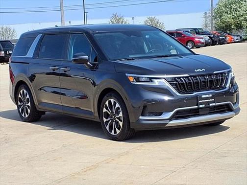 2024 Kia Carnival EX
