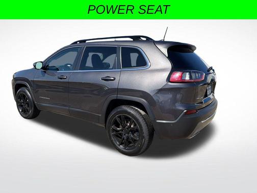 Granite Crystal Metallic Clearcoat 2022 Jeep Cherokee Limited