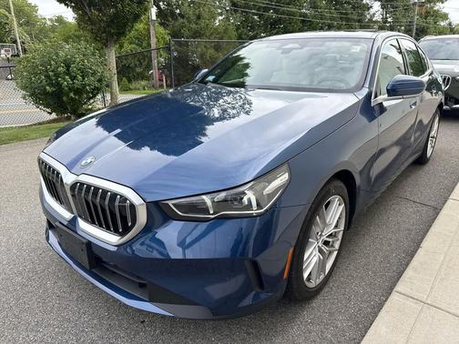 2025 BMW 530 i xDrive