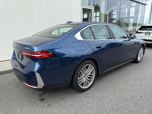 2025 BMW 530 i xDrive