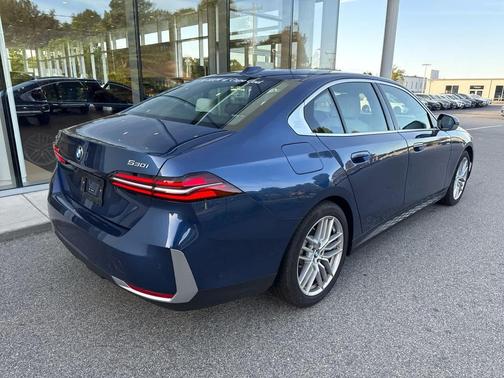 2025 BMW 530 i xDrive