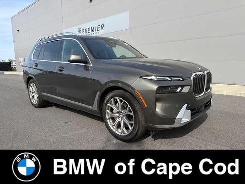 Manhattan Green Metallic 2026 BMW X7 xDrive40i