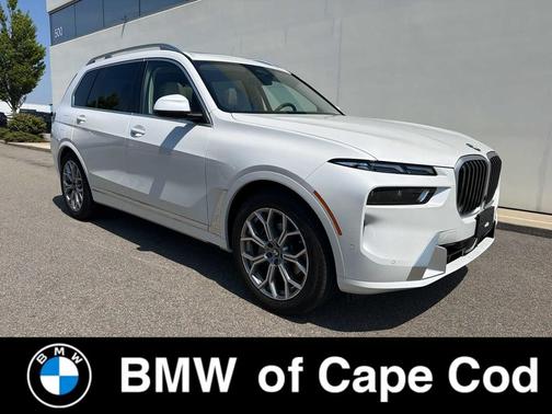 Mineral White Metallic 2026 BMW X7 xDrive40i