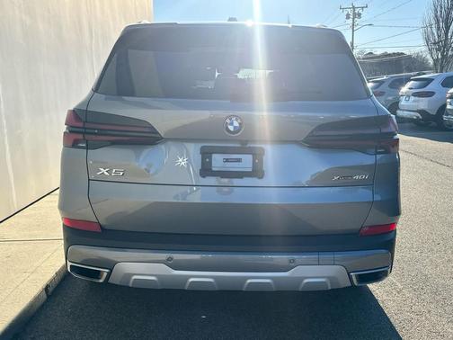 2025 BMW X5 xDrive40i