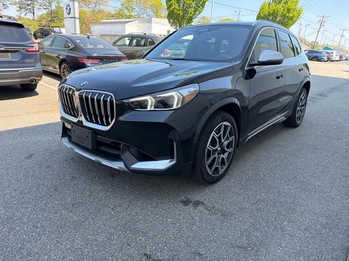 Black Sapphire Metallic 2023 BMW X1 xDrive28i