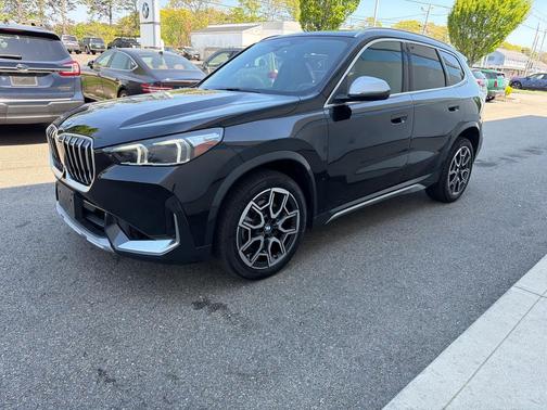 Black Sapphire Metallic 2023 BMW X1 xDrive28i