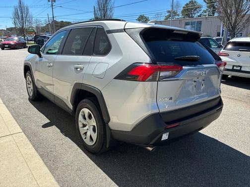 Silver Sky Metallic 2020 Toyota RAV4 LE