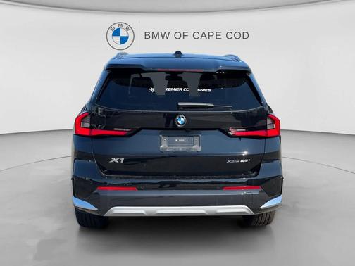 Jet Black 2026 BMW X1 xDrive28i