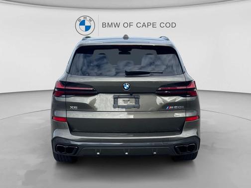 Manhattan Green Metallic 2026 BMW X5 M60i
