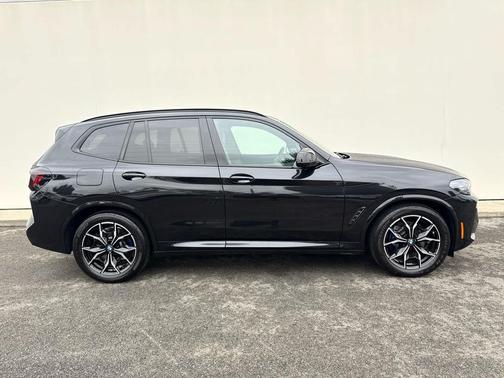 2023 BMW X3 M40i