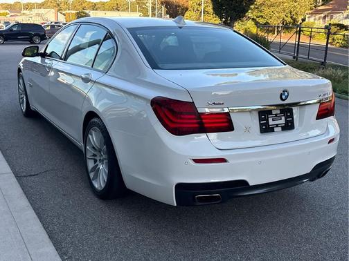 2015 BMW 750 Li