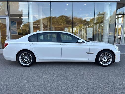 2015 BMW 750 Li
