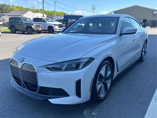 Mineral White Metallic 2026 BMW i4 Gran Coupe xDrive40