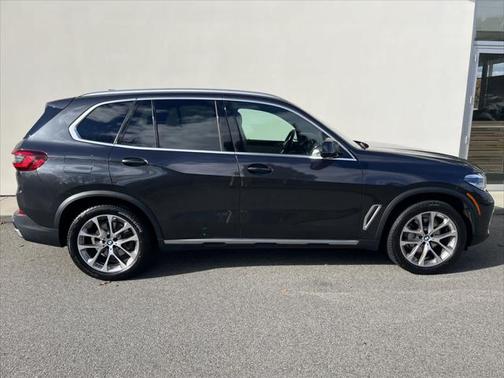 Dark Graphite Metallic 2021 BMW X5 xDrive40i