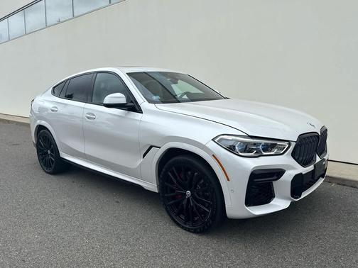 2023 BMW X6 M50i