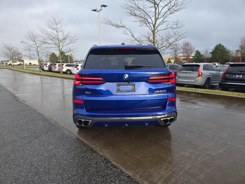 Marina Bay Blue Metallic 2026 BMW X5 M60i