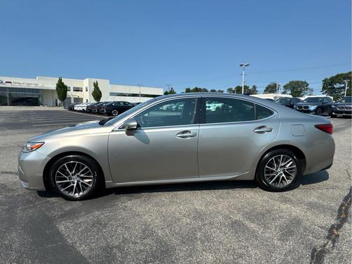 Atomic Silver 2017 Lexus ES 350 Base