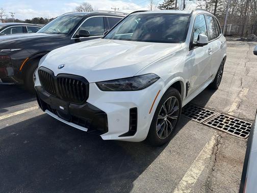 Alpine White 2024 BMW X5 xDrive40i