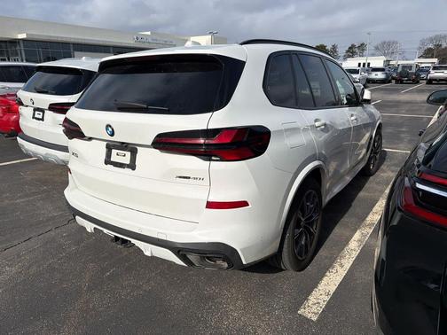 Alpine White 2024 BMW X5 xDrive40i