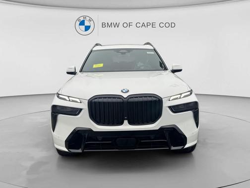 Alpine White 2027 BMW X7 xDrive40i