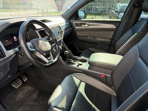 2022 Volkswagen Atlas Cross Sport 2.0T SEL
