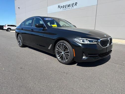 Black Sapphire Metallic 2021 BMW 540 xDrive