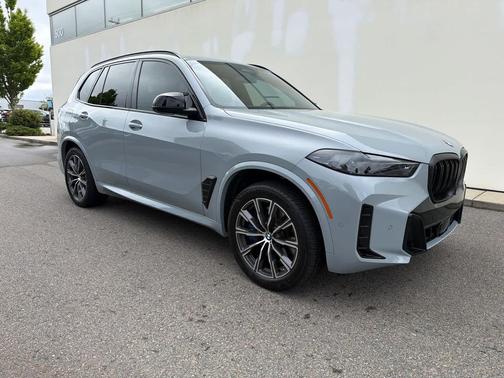 Brooklyn Grey Metallic 2026 BMW X5 M60i