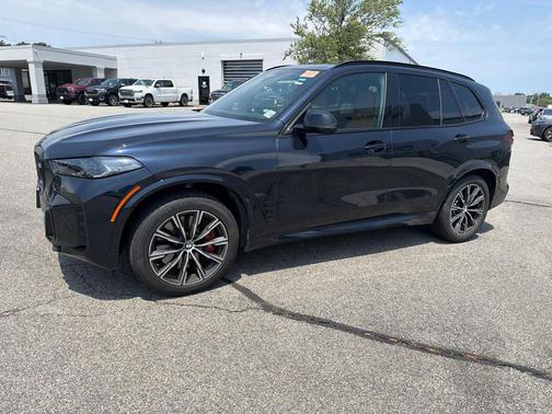 Black Sapphire Metallic 2026 BMW X5 M60i